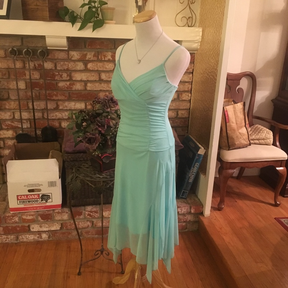 â˘NWOT⢠Ruby Rox Formal Dress w/ Matching Shawl - Picture 4 of 9